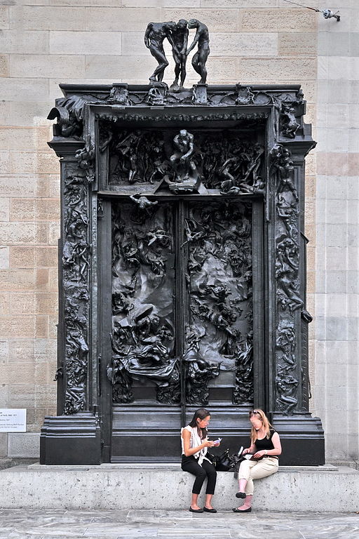 Sculpture Auguste Rodin's 'La Porte de l'enfer 
